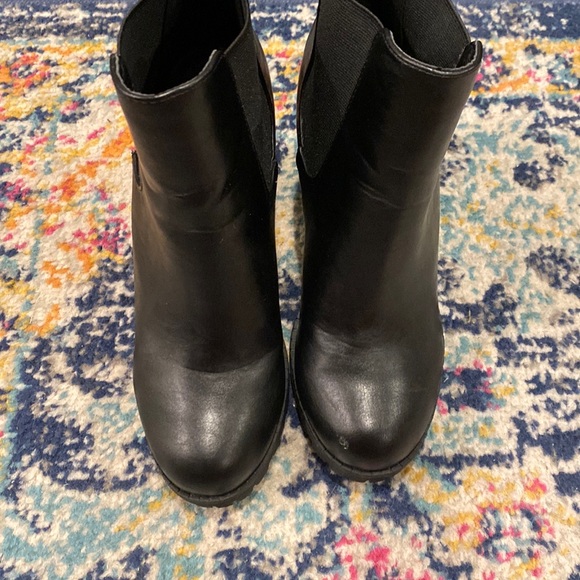 Soda / Black Chunky Heel Boots / Ankle / Lug Sole / Slip On / Round Toe - Picture 4 of 7